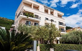 Hotel Harmony